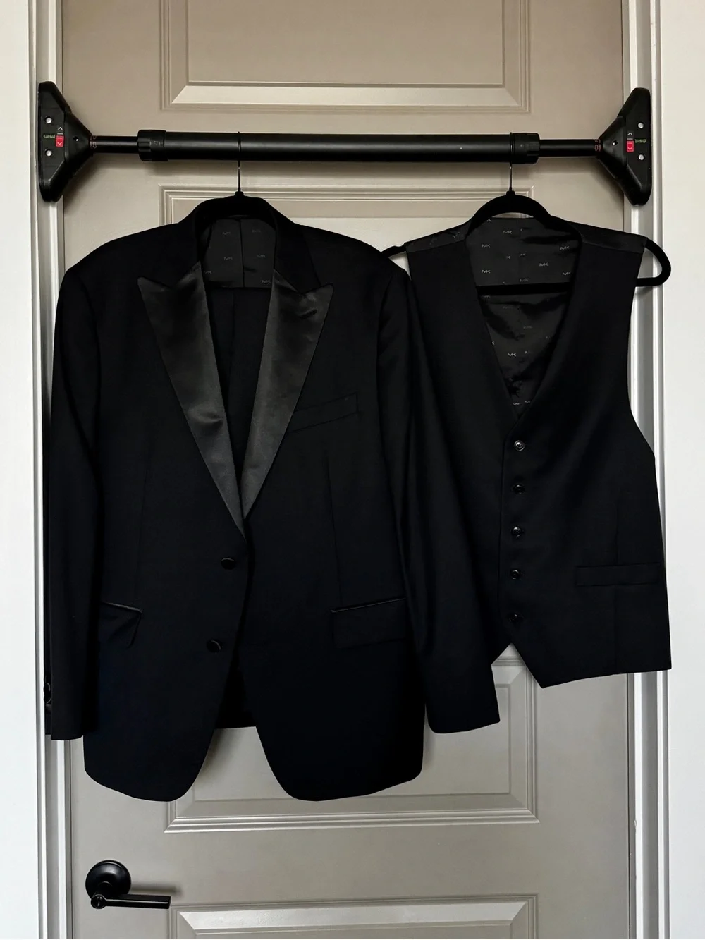 Michael Kors Black Peak-Lapel Tuxedo with Satin Trim